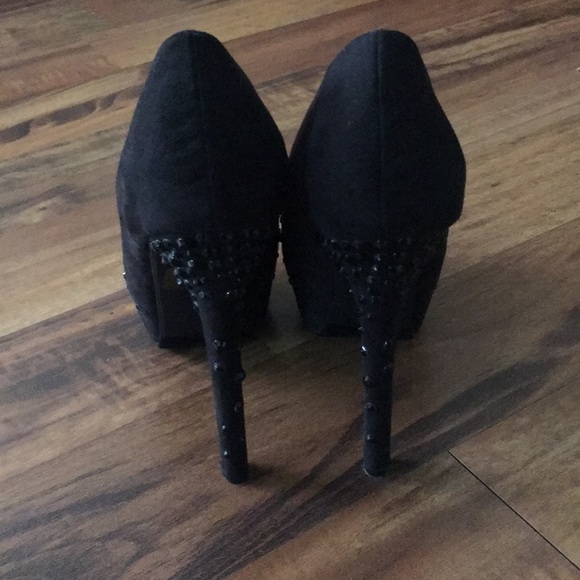 High heels - Picture 4 of 4